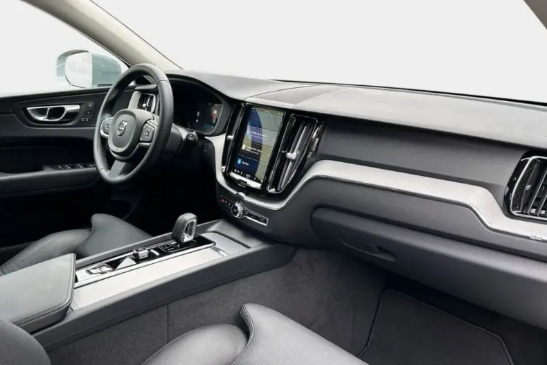 Volvo XC60 din 2024 cu 28.400 km - oferta VOL119485 - foto 16