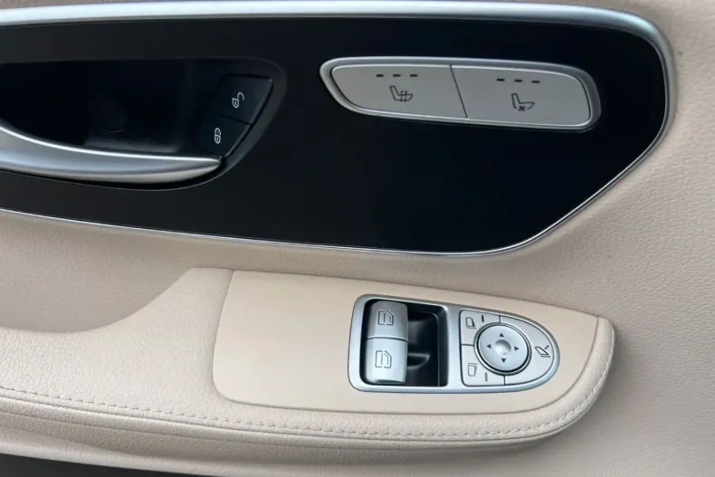 Mercedes-Benz V 300 din 2022 cu 57.000 km - oferta MER119493 - foto 19