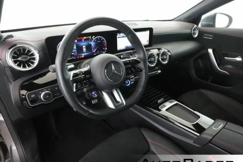 Mercedes-Benz CLA 35 AMG din 2024 cu 49.110 km - oferta MER119496 - foto 6