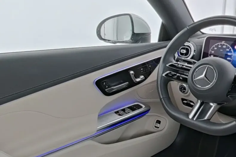 Mercedes-Benz CLE 200 din 2024 cu 10.648 km - oferta MER119497 - foto 9