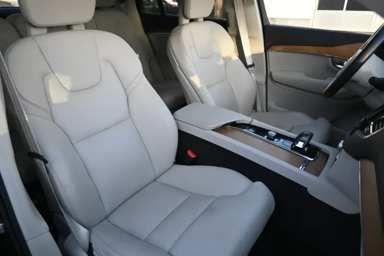 Volvo XC90 din 2021 cu 31.109 km - oferta VOL119509 - foto 14