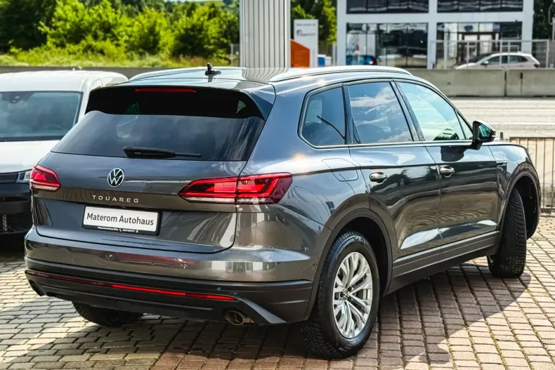 Volkswagen Touareg din 2021 cu 121.580 km - oferta VOL119513 - foto 3