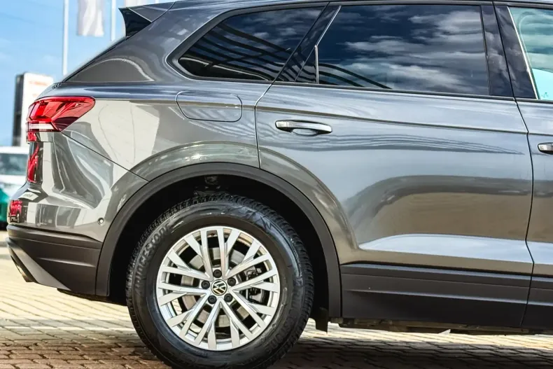 Volkswagen Touareg din 2021 cu 121.580 km - oferta VOL119513 - foto 33