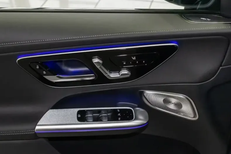 Mercedes-Benz GLC 300 din 2024 cu 15.000 km - oferta MER119515 - foto 9