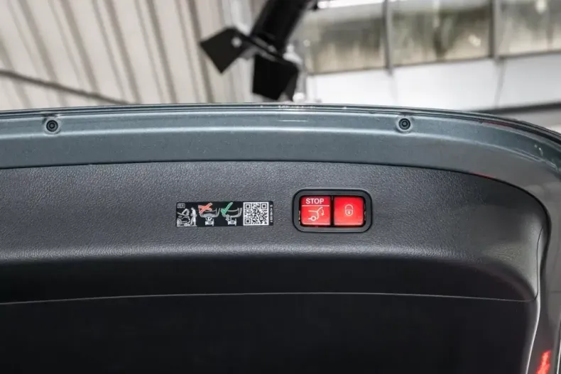 Mercedes-Benz GLC 300 din 2024 cu 15.000 km - oferta MER119515 - foto 15