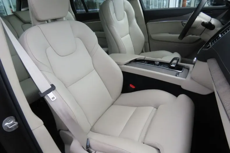 Volvo XC90 din 2023 cu 43.200 km - oferta VOL119518 - foto 10