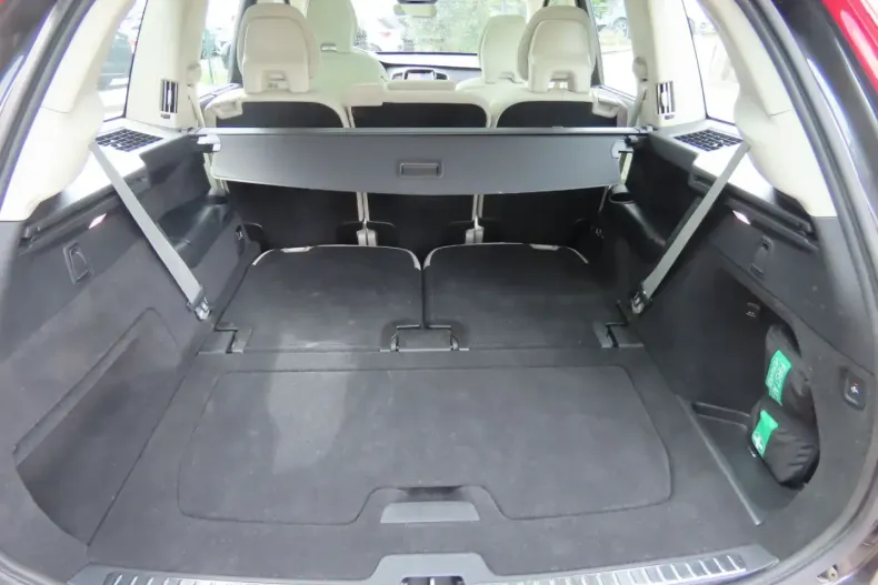 Volvo XC90 din 2023 cu 43.200 km - oferta VOL119518 - foto 14