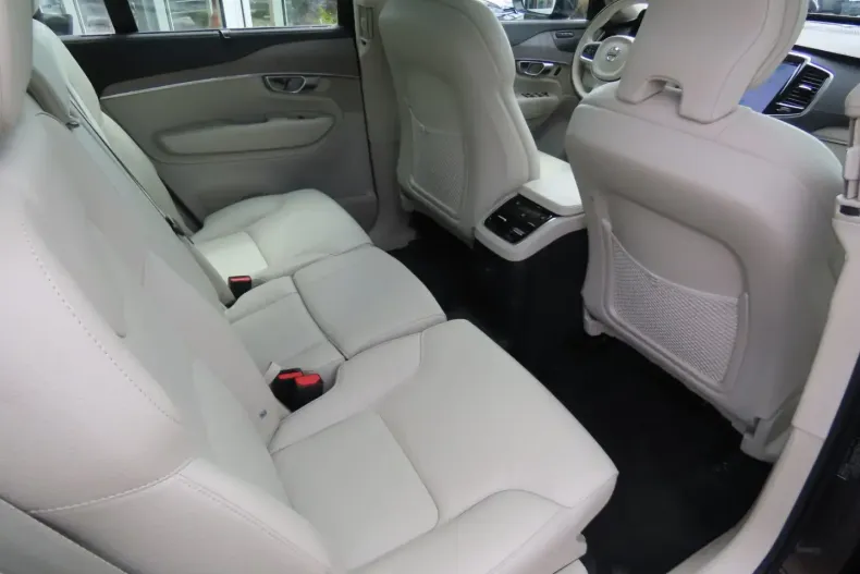 Volvo XC90 din 2023 cu 43.200 km - oferta VOL119518 - foto 15