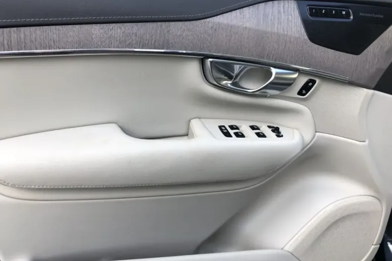 Volvo XC90 din 2022 cu 50.055 km - oferta VOL119520 - foto 15