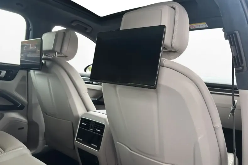 Porsche Cayenne din 2022 cu 56.331 km - oferta POR119523 - foto 12