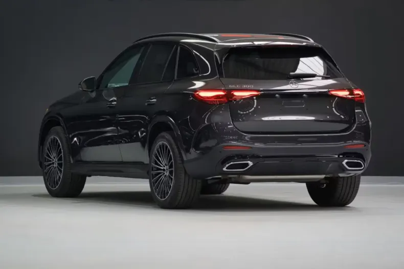 Mercedes-Benz GLC 300 din 2025 cu 7 km - oferta MER119528 - foto 3