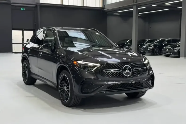 Mercedes-Benz GLC 300 din 2025 cu 40 km - oferta MER119529 - foto 2