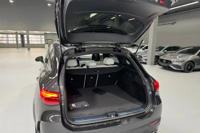 Mercedes-Benz GLC 300 din 2025 cu 40 km - oferta MER119529 - foto 5