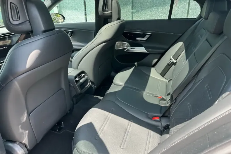 Mercedes-Benz E 53 AMG din 2024 cu 8.322 km - oferta MER119539 - foto 9