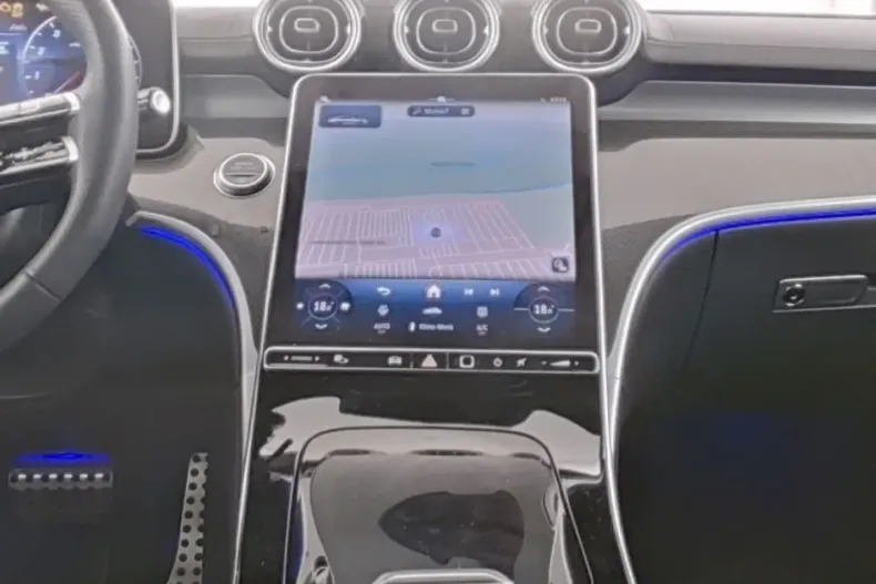 Mercedes-Benz CLE 300 din 2024 cu 44.733 km - oferta MER119544 - foto 8