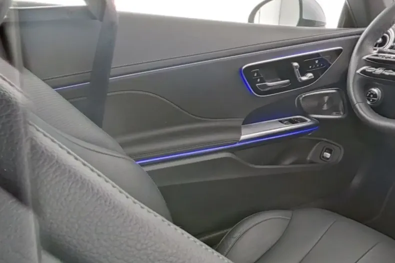 Mercedes-Benz CLE 300 din 2024 cu 44.733 km - oferta MER119544 - foto 9