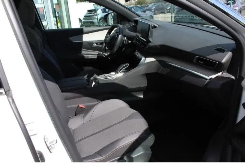 Peugeot 3008 din 2023 cu 19.636 km - oferta PEU119563 - foto 9