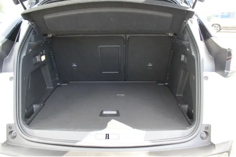 Peugeot 3008 din 2023 cu 19.636 km - oferta PEU119563 - foto 19