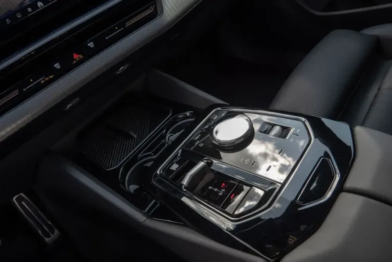 BMW 520 din 2024 cu 7.200 km - oferta BMW119566 - foto 14