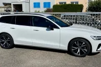 Volvo V60 din 2020 cu 67.700 km - oferta VOL119570 - foto 2