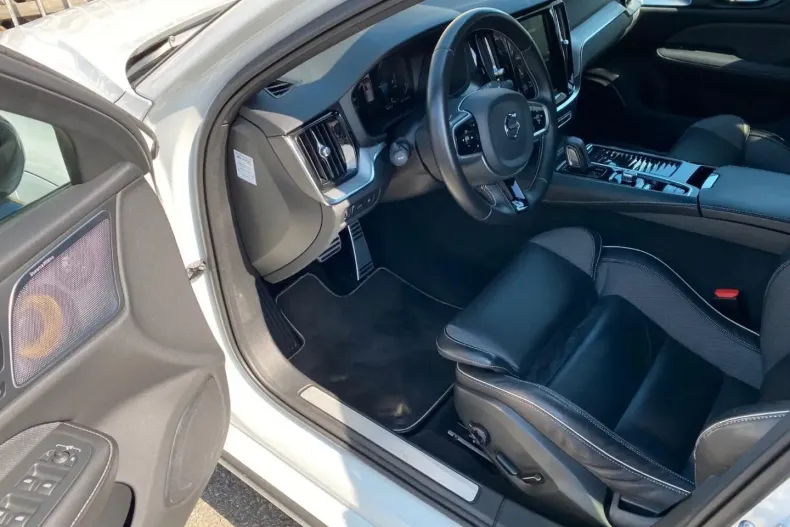 Volvo V60 din 2020 cu 67.700 km - oferta VOL119570 - foto 8