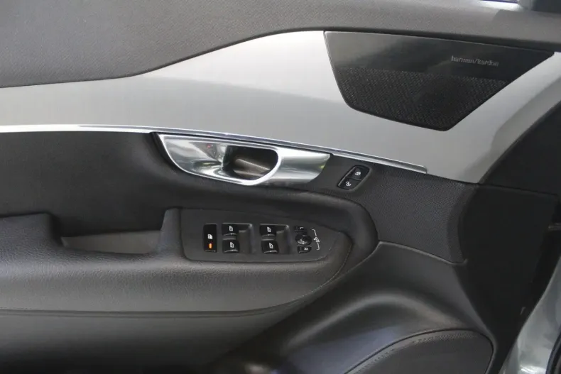 Volvo XC90 din 2020 cu 74.500 km - oferta VOL119572 - foto 12