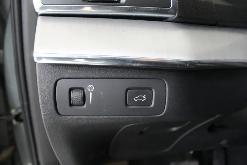 Volvo XC90 din 2020 cu 74.500 km - oferta VOL119572 - foto 25