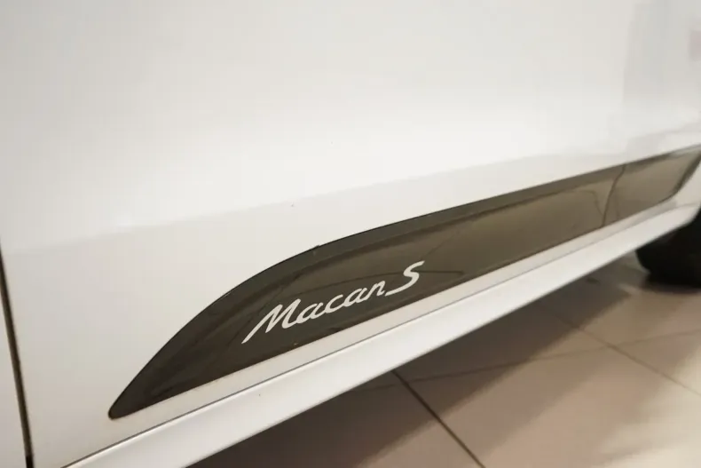 Porsche Macan din 2020 cu 76.000 km - oferta POR119576 - foto 9