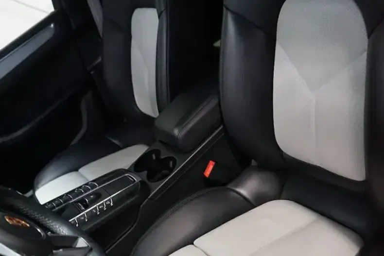 Porsche Macan din 2020 cu 76.000 km - oferta POR119576 - foto 14