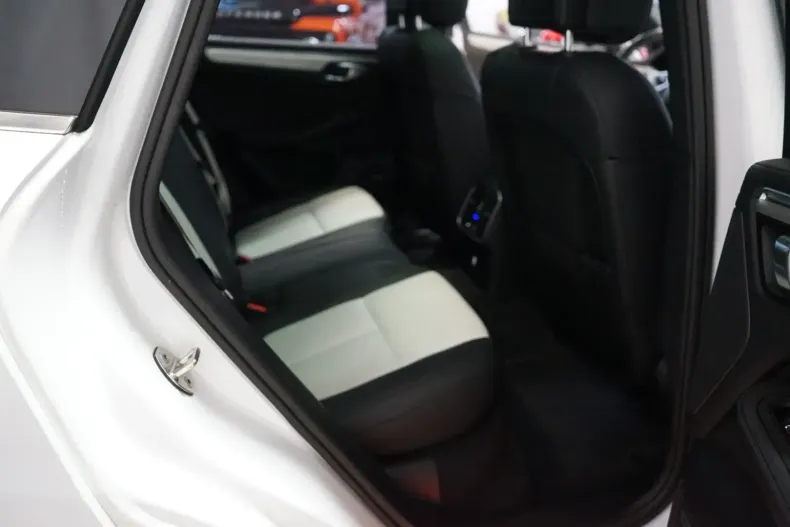 Porsche Macan din 2020 cu 76.000 km - oferta POR119576 - foto 19