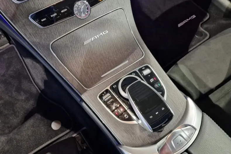 Mercedes-Benz C 63 AMG din 2023 cu 25.281 km - oferta MER119586 - foto 24