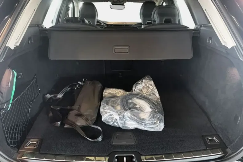 Volvo XC60 din 2023 cu 26.467 km - oferta VOL119602 - foto 7