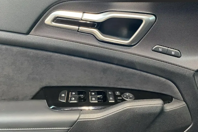 Kia Sportage din 2023 cu 18.098 km - oferta KIA119606 - foto 13