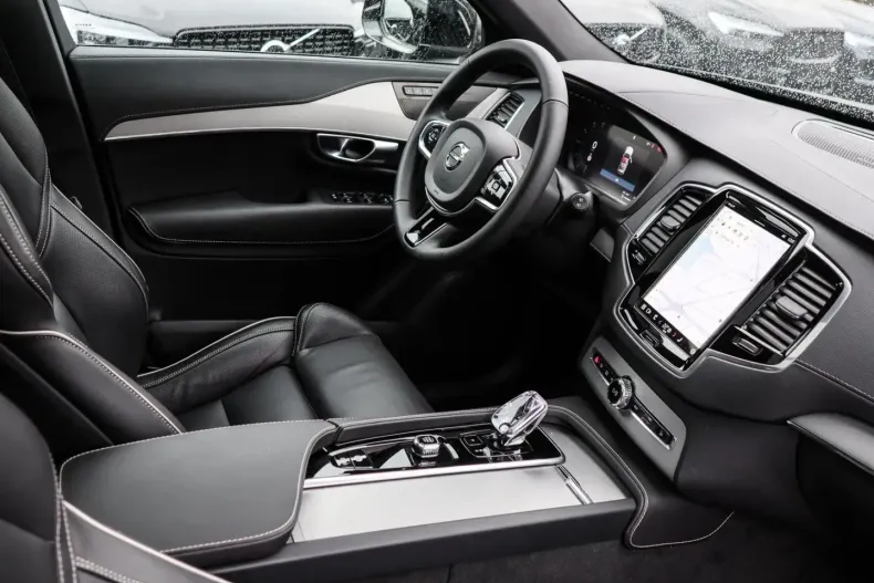 Volvo XC90 din 2024 cu 23.000 km - oferta VOL119611 - foto 4