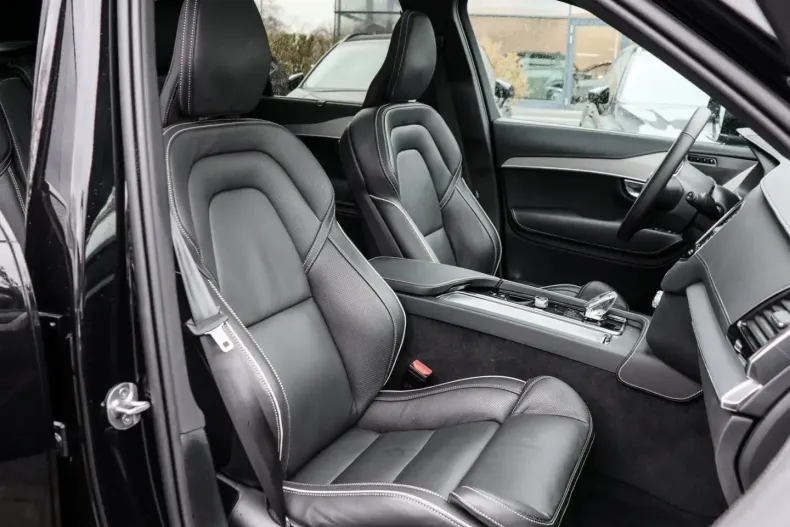 Volvo XC90 din 2024 cu 23.000 km - oferta VOL119611 - foto 6