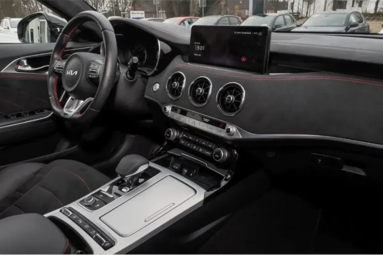 Kia Stinger din 2023 cu 13.414 km - oferta KIA119623 - foto 8