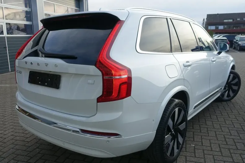 Volvo XC90 din 2024 cu 24.200 km - oferta VOL119626 - foto 2