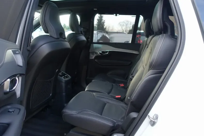 Volvo XC90 din 2024 cu 24.200 km - oferta VOL119626 - foto 9