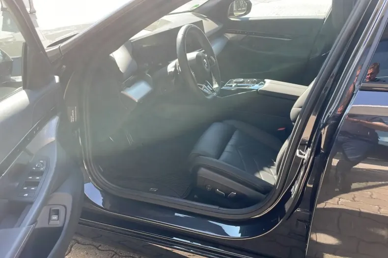 BMW 520 din 2024 cu 29.900 km - oferta BMW119628 - foto 9