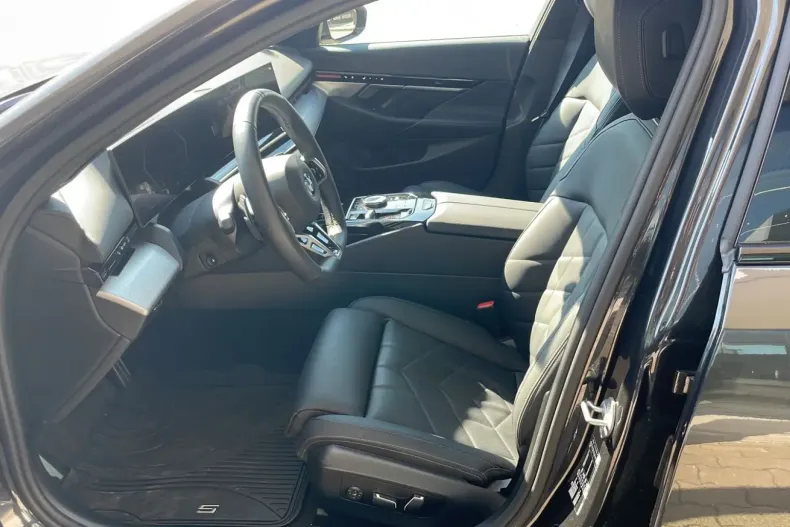 BMW 520 din 2024 cu 29.900 km - oferta BMW119628 - foto 10