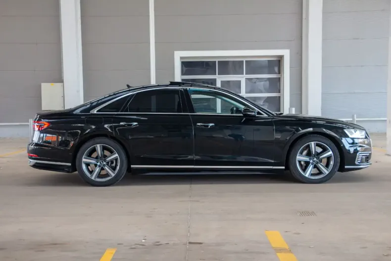 Audi A8 din 2022 cu 28.000 km - oferta AUD119629 - foto 5