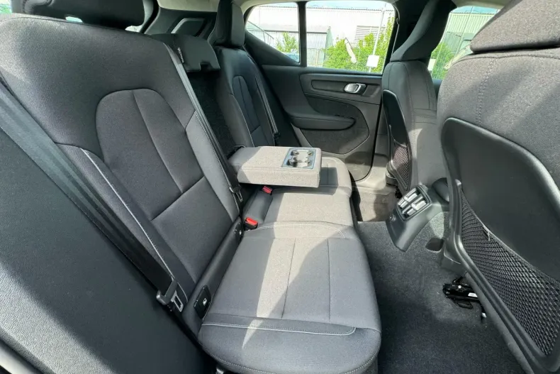 Volvo XC40 din 2022 cu 25.533 km - oferta VOL119639 - foto 21