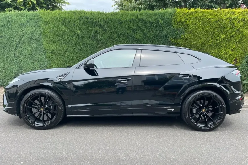 Lamborghini Urus din 2024 cu 5.644 km - oferta LAM119643 - foto 2