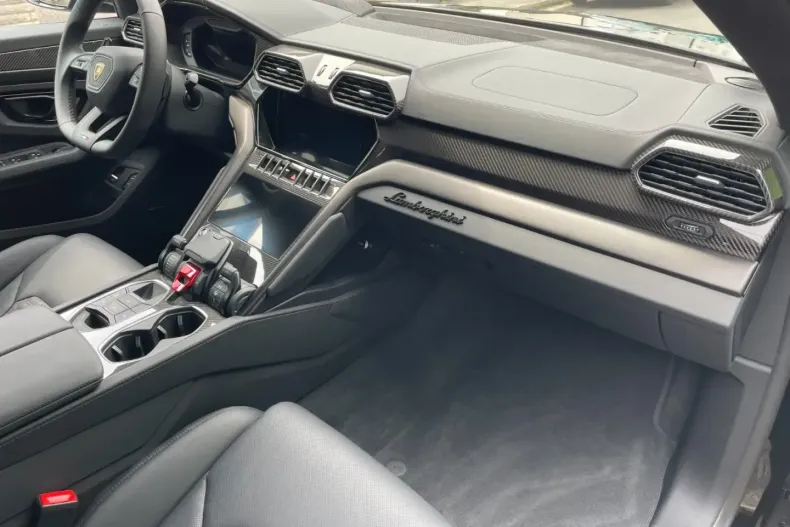 Lamborghini Urus din 2024 cu 5.644 km - oferta LAM119643 - foto 8