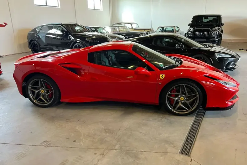 Ferrari F8 din 2021 cu 28.900 km - oferta FER119651 - foto 5