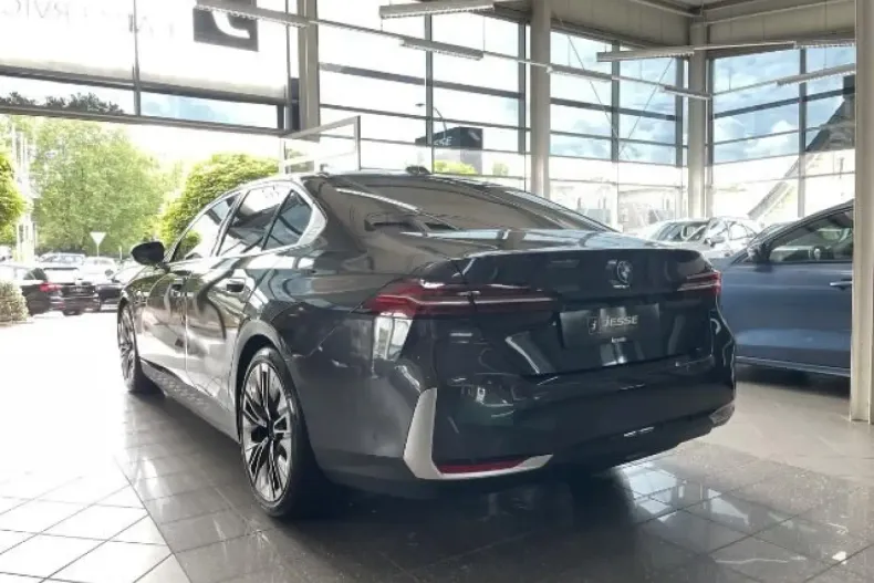 BMW 550 din 2024 cu 12.600 km - oferta BMW119665 - foto 6