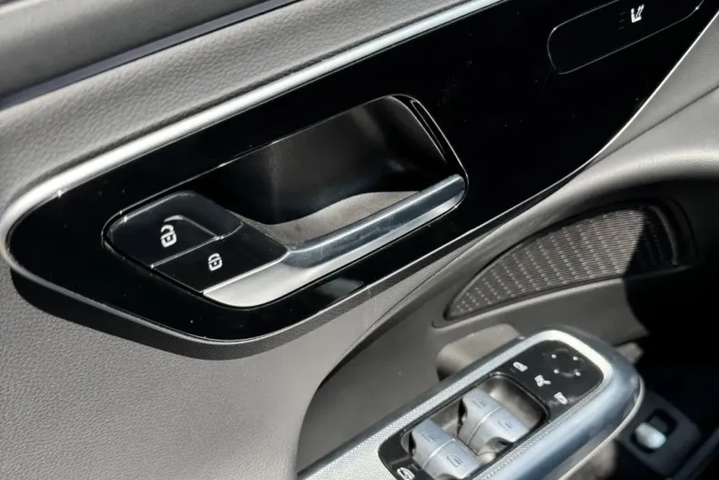 Mercedes-Benz E 200 din 2023 cu 49.000 km - oferta MER119690 - foto 7