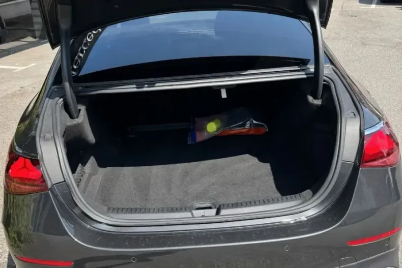 Mercedes-Benz E 200 din 2023 cu 49.000 km - oferta MER119690 - foto 12