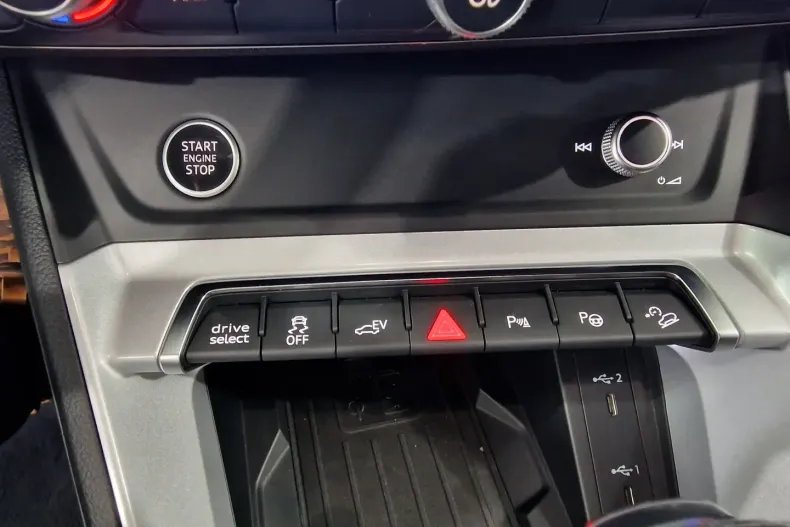 Audi Q3 din 2024 cu 11.586 km - oferta AUD119704 - foto 20