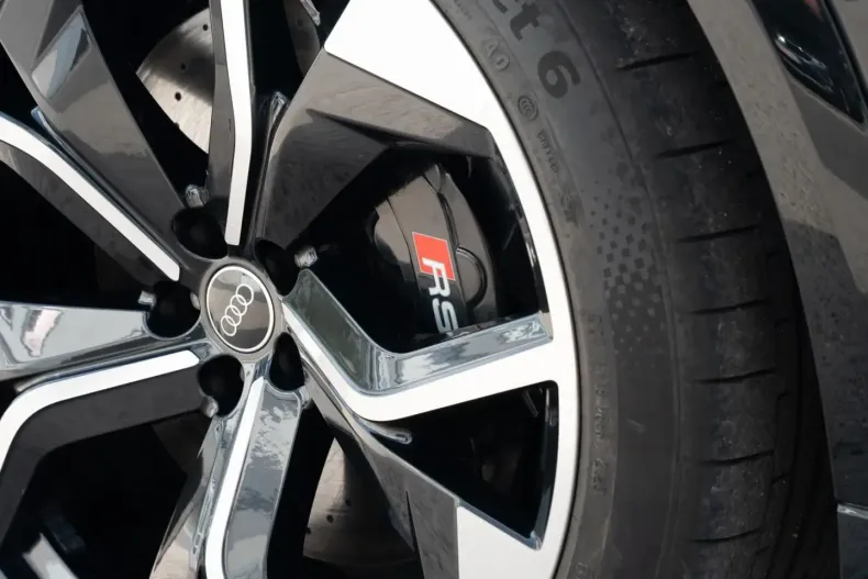 Audi RSQ8 din 2023 cu 20.000 km - oferta AUD119709 - foto 10